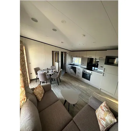 Marina Camping 5*