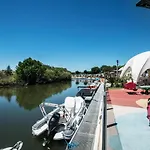 Marina Κάμπινγκ Grimaud
